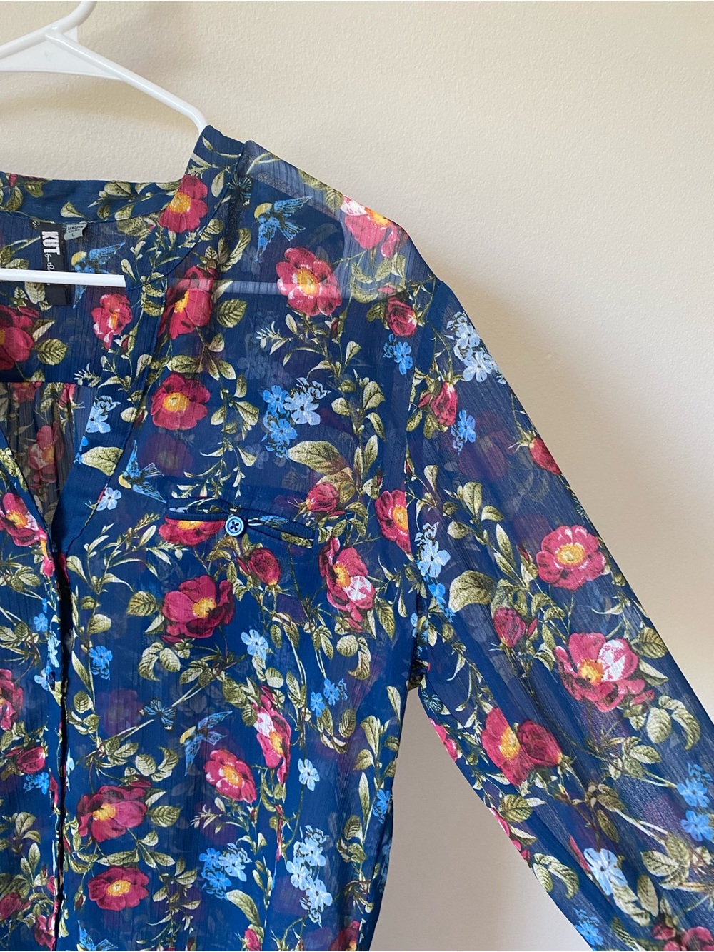 Kut from the Kloth Floral Button-Front Blouse - Picture 3 of 6